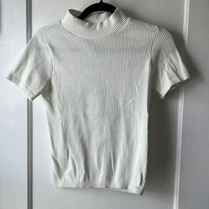 Forever 21 thick low turtle neck top (Size Medium)